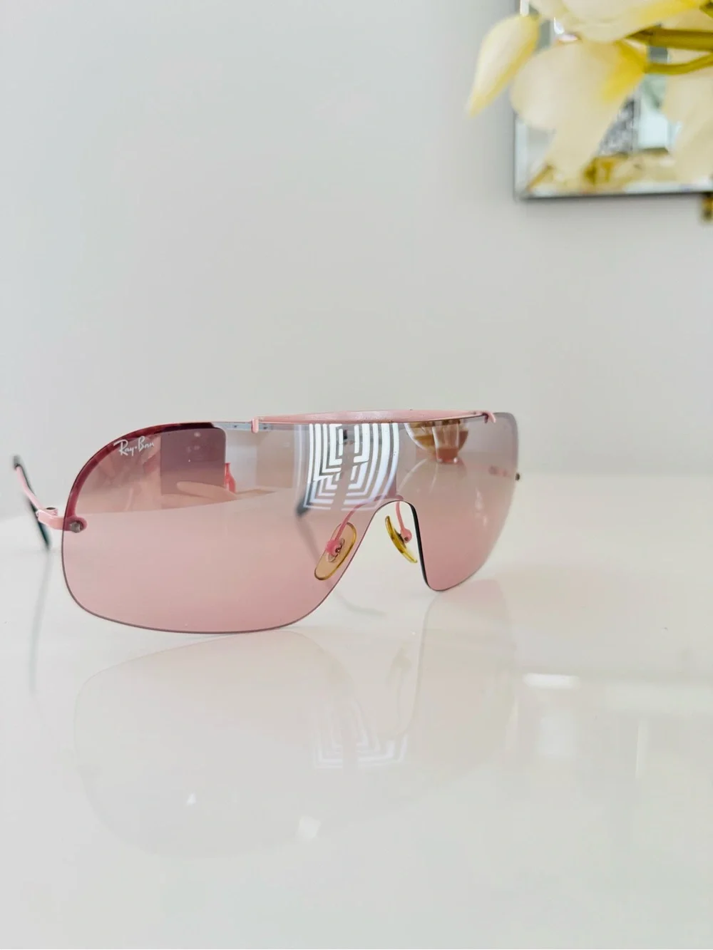 Vintage 🌸 Authentic Ray ban light pink rimless sunglasses